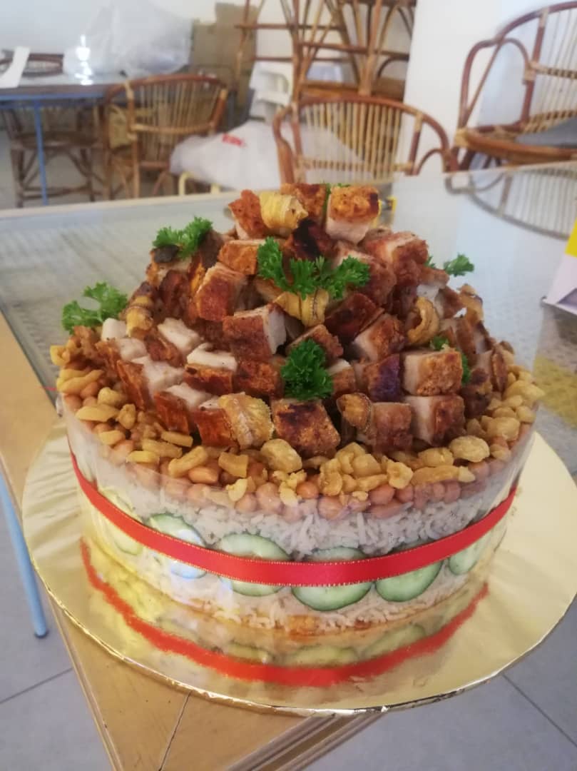 Crackling Siuyuk Pork Lard Nasi Lemak Cake (12 inch)
