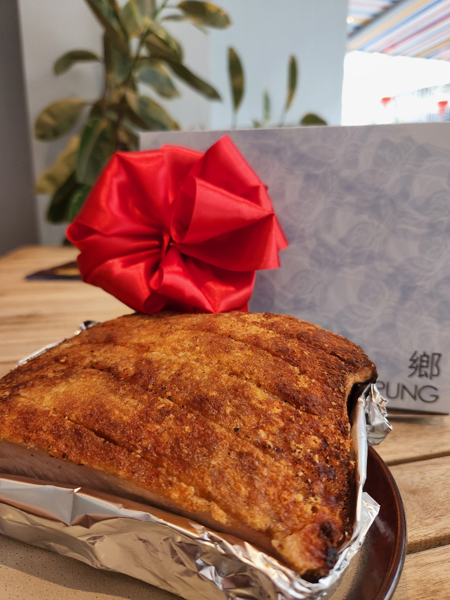 (Freshly Roasted) Crackling Skin Dry-Aged Siu Yuk 黄金砖烧肉