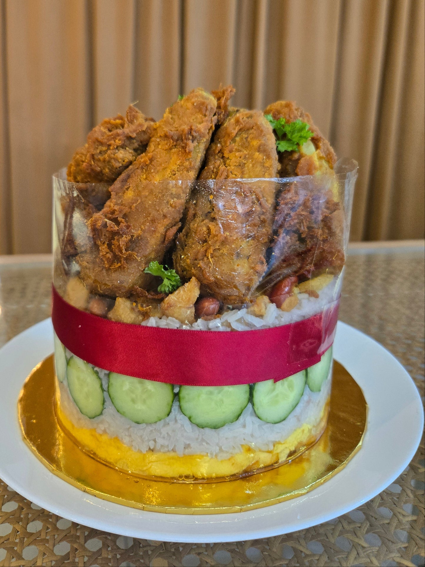 Cripsy Pork Ribs Berempah Pork Lard Nasi Lemak Cake (6 inch)