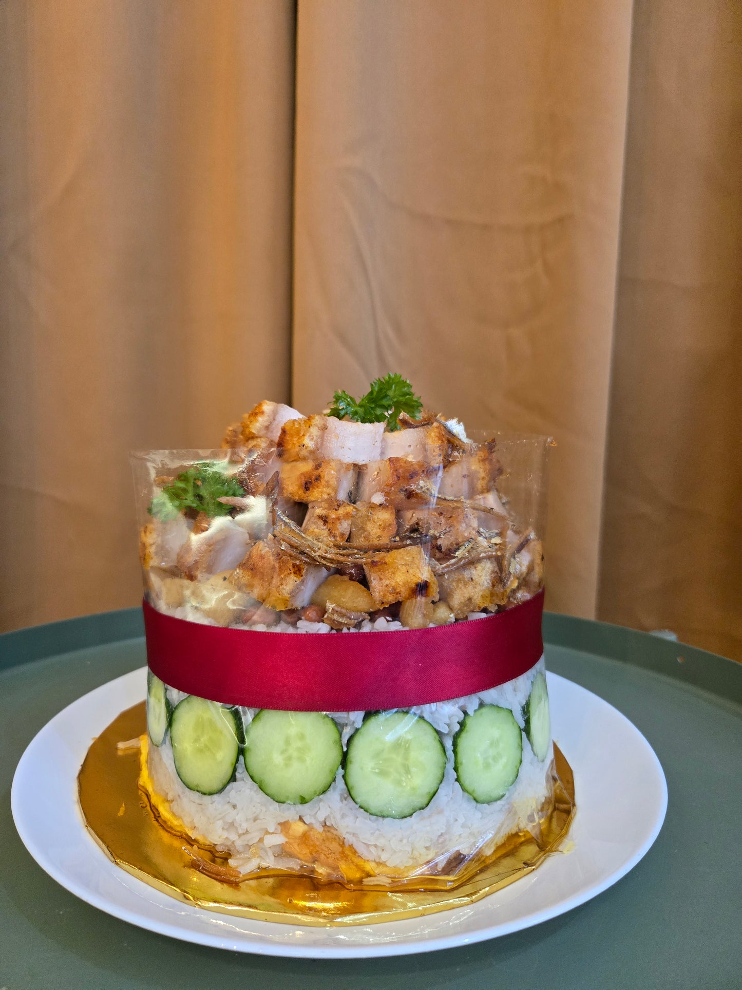 Crackling Siuyuk Pork Lard Nasi Lemak Cake (6 inch)