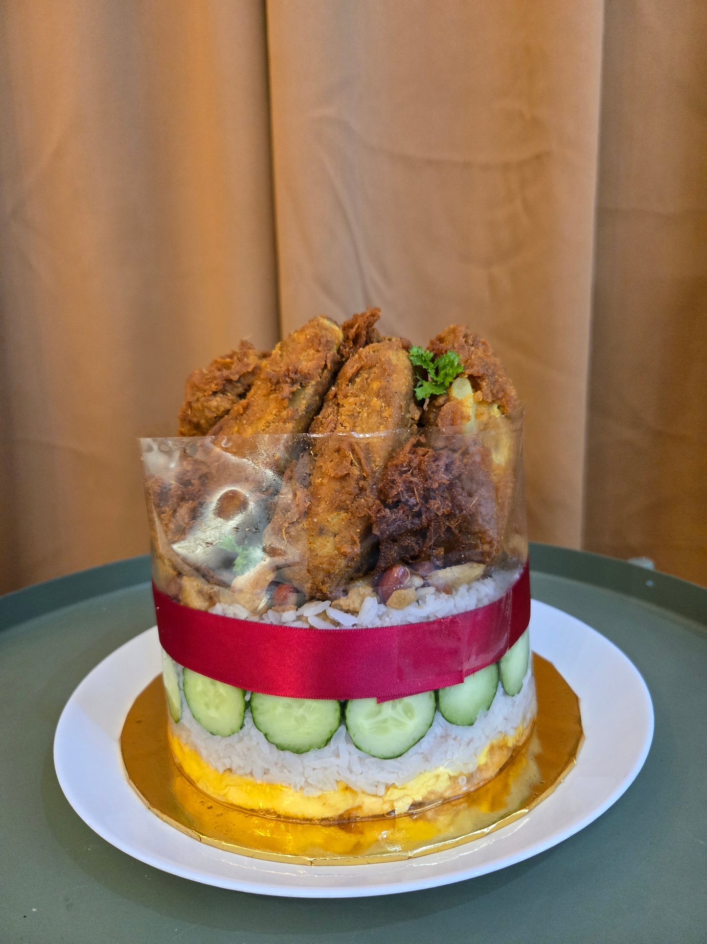 Cripsy Pork Ribs Berempah Pork Lard Nasi Lemak Cake (6 inch)
