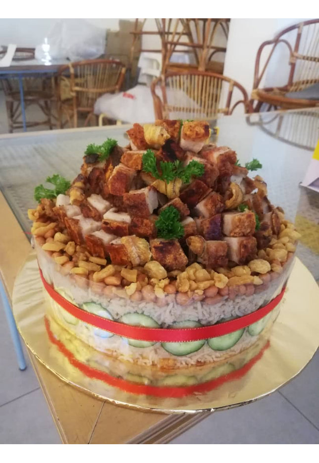 Crackling Siuyuk Pork Lard Nasi Lemak Cake (12 inch)