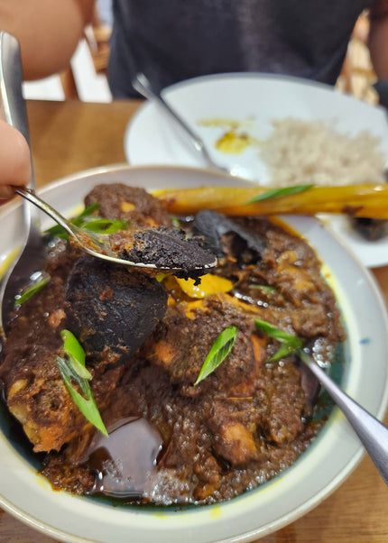 Classic Ayam Buah Keluak 娘惹黑果焖鸡 (FROZEN)