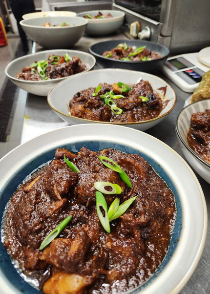 Classic Ayam Buah Keluak 娘惹黑果焖鸡 (FROZEN)