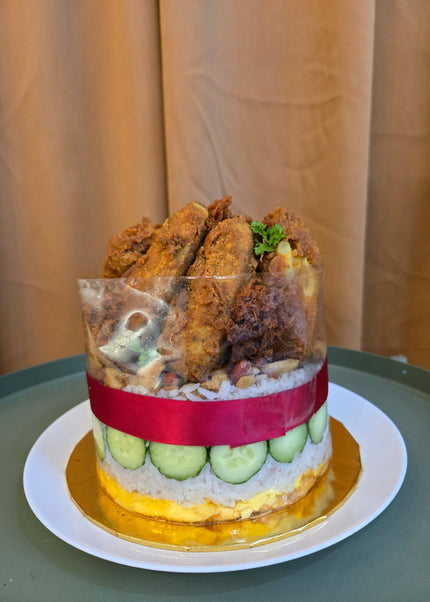 Cripsy Pork Ribs Berempah Pork Lard Nasi Lemak Cake (12 Inch)