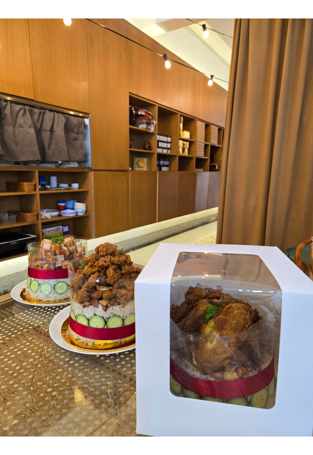 Ayam Goreng Berempah Pork Lard Nasi Lemak Cake (12Inch)