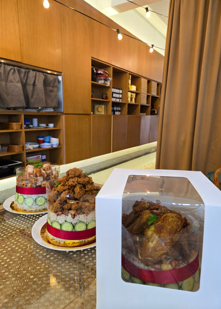 Cripsy Pork Ribs Berempah Pork Lard Nasi Lemak Cake (4 Inch)