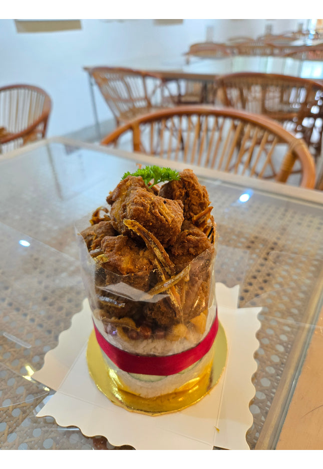 Cripsy Pork Ribs Berempah Pork Lard Nasi Lemak Cake (4 Inch)